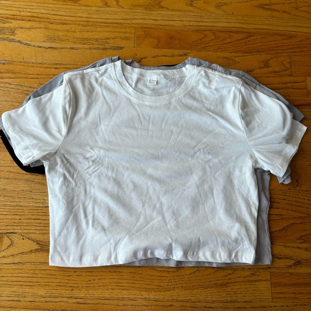lot of 4 t-shirts